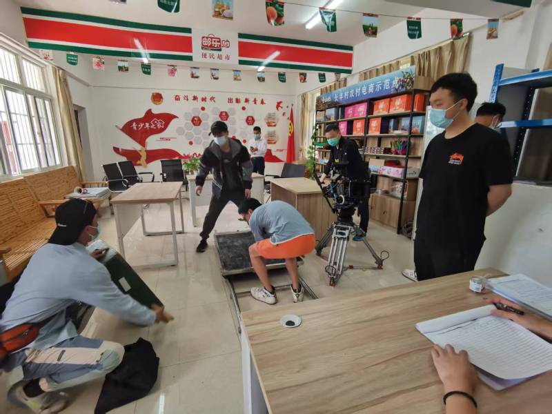 追星女孩心理学分析报告：姜堰区广告片拍摄公司揭秘饭圈应援式传播逻辑